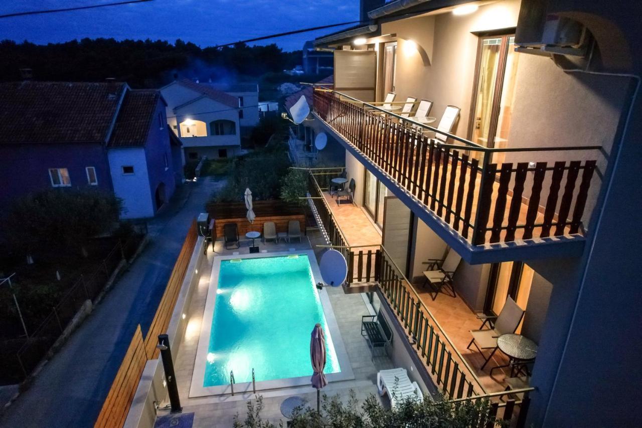 Pool Apartments Julia Zadar Exteriér fotografie
