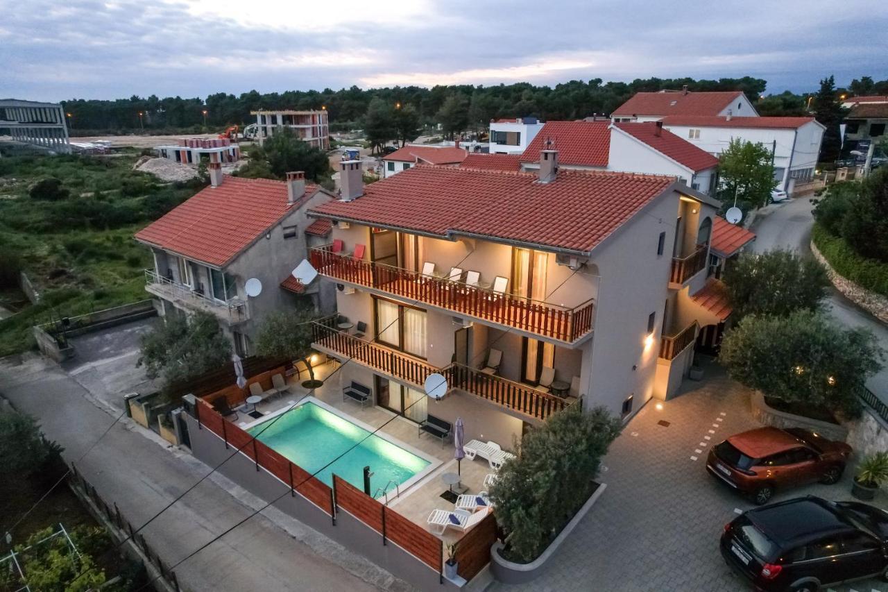 Pool Apartments Julia Zadar Exteriér fotografie