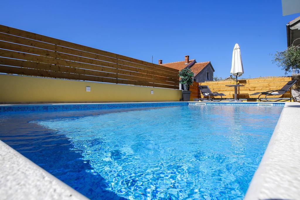 Pool Apartments Julia Zadar Exteriér fotografie